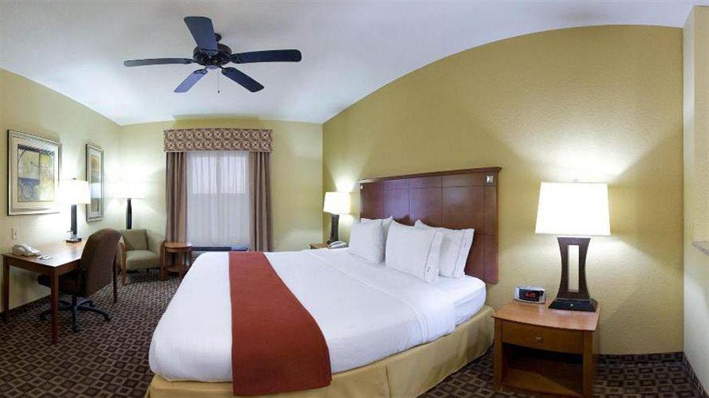 Holiday Inn Express Mccomb By Ihg Dış mekan fotoğraf