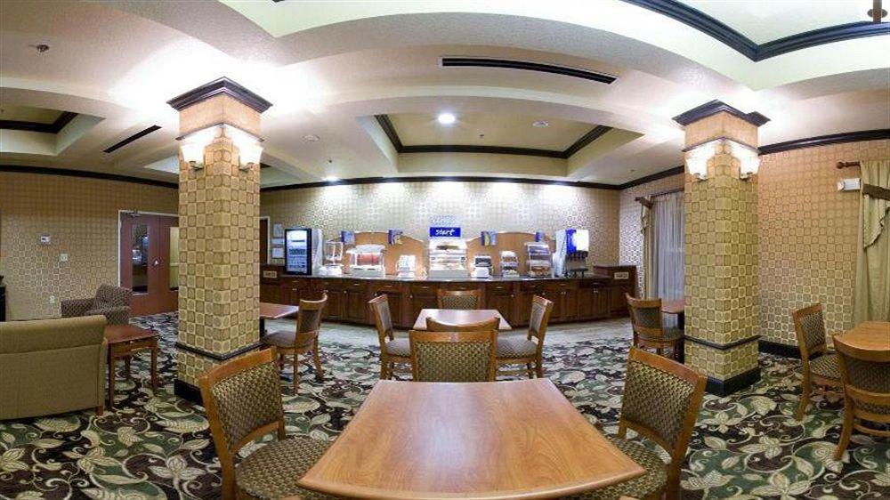 Holiday Inn Express Mccomb By Ihg Dış mekan fotoğraf