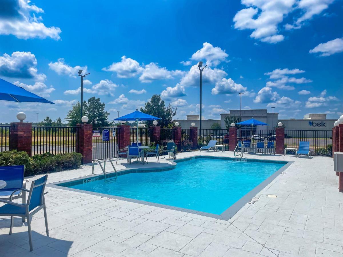 Holiday Inn Express Mccomb By Ihg Dış mekan fotoğraf